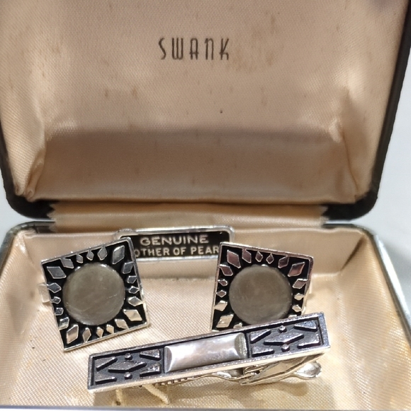 Vintage Estate Find Swank Mother Of Pearl Cuff Link Set - Picture 1 of 7